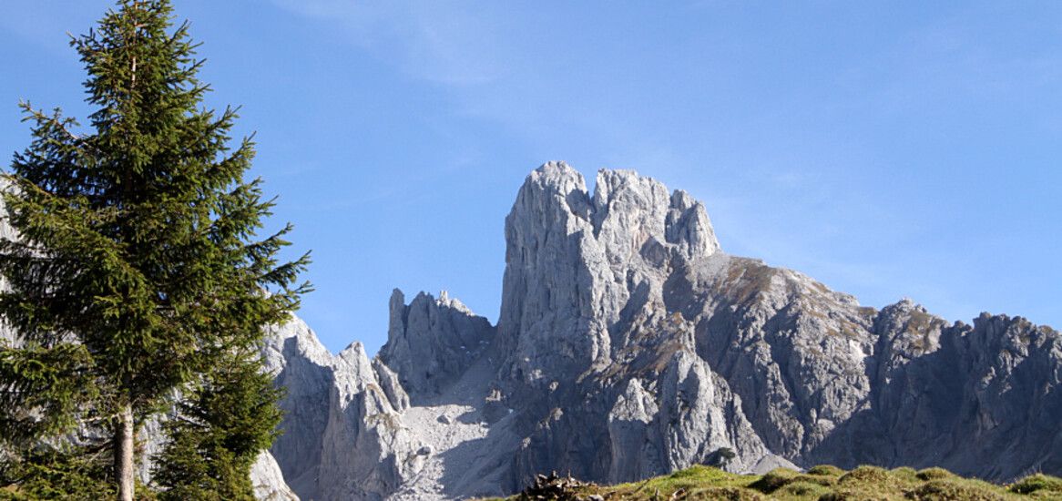 Jause beim Wandern im Lammertal bei Wasserrad