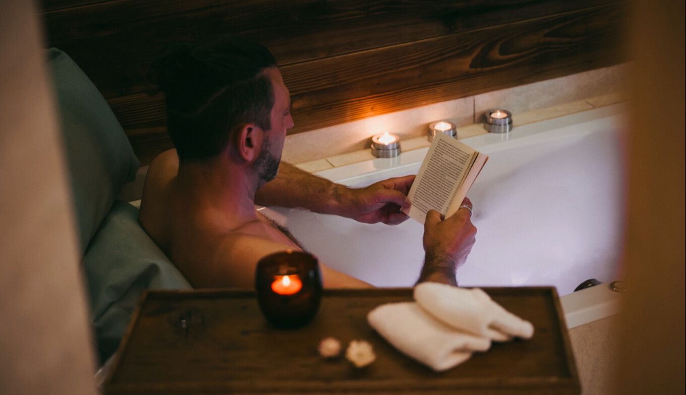 Entspannen in der Badewanne in der Luxuslodge